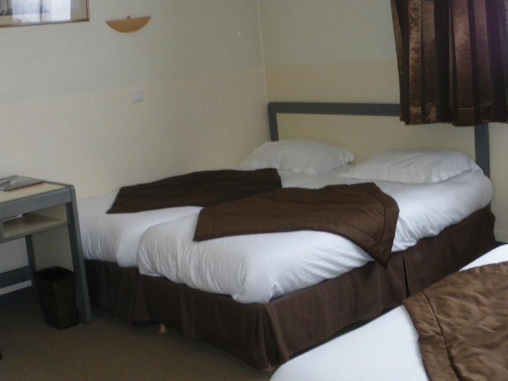 Hotel Continental Vierzon Habitación foto