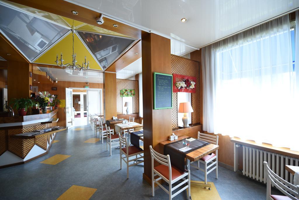 Hotel Continental Vierzon Exterior foto